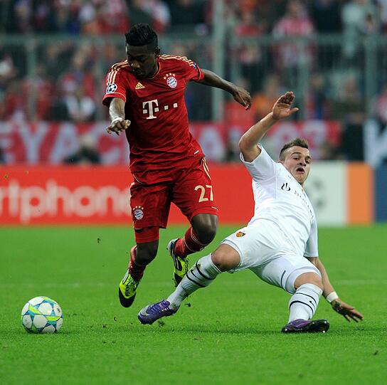 DAVID ALABA - NOTE 2:
Mit der Idee, den jungen Wiener als linken Verteidiger auflaufen zu lassen, ist Heynckes ein guter Kniff gelungen. Seine Offensivaktionen sind erfrischend. Und spieltaktisch hat er die Position ohnehin drauf.