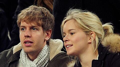 Eines der ganz wenigen gemeinsamen Bilder in der Öffentlichkeit: Sebastian Vettel mit seiner damaligen Freundin Hanna Prater im Jahr 2012 im Stadion des FC Barcelona.