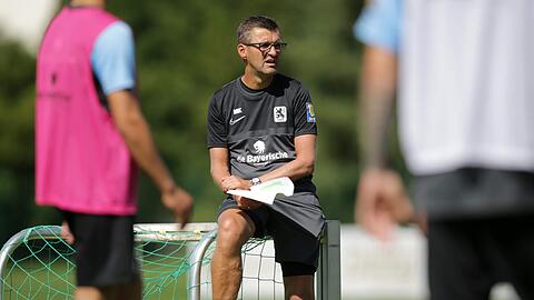 1860-Trainer Michael Köllner im Trainingslager in Windischgarsten: "Meine Frau sagt immer: Du bist so ein sicherheitsdenkender Mensch, ein typischer Dorfmensch, der erst mal schaut, dass alles sicher ist."