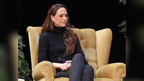 Franca Lehfeldt während des Panels im Schauspielhaus Hamburg beim 9:16 Summit.