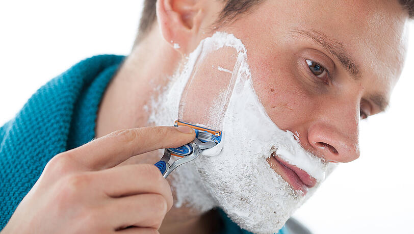 Kampf der Klingen: In Düsseldorf wird über ein umstrittenes Gillette-Patent entschieden.