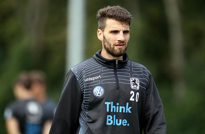 Rama: Note 3. Noch der beste Löwe bis zu seiner Auswechslung in Minute 75. Läuferisch stark, aber ohne Fortune. Baute körperlich ab, war aber einziger Aktivposten des TSV.