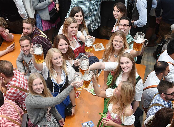 Das Oktoberfest 2017 in München hat begonnen: Die Bilder vom ersten Wiesn-Wochenende.