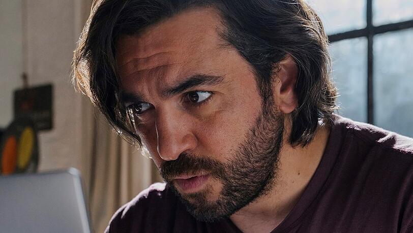 Elyas M'Barek übernimmt eine der Hauptrollen in dem neuen Film von Michael Bully Herbig "Tausend Zeilen".