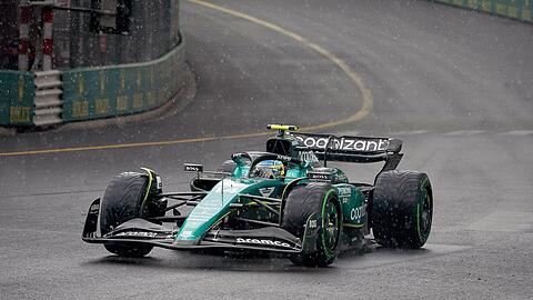Fernando Alonso im Aston Martin.