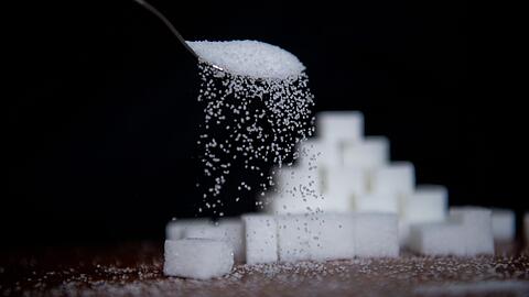 Die Zuckerzufuhr der Deutschen liegt weit &uuml;ber den empfohlenen Werten. (Symbolbild)