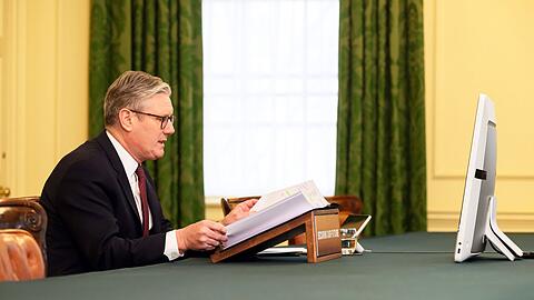 An der Konferenz nahmen mehrere Staats- und Regierungschefs sowie die Spitzen von Nato und EU teil.