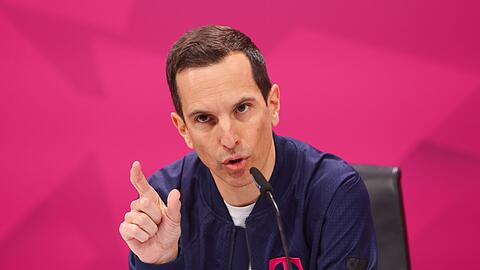 Der Telekom-Deutschlandchef Rodrigo Diehl signalisiert: Es geht aufw&auml;rts beim Glasfaser-Gesch&auml;ft.