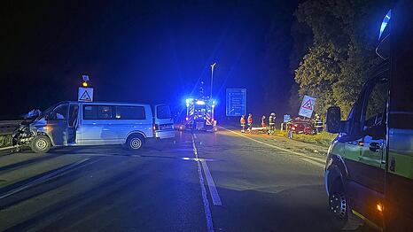 Der Unfall ereignete sich am fr&uuml;hen Sonntagmorgen unmittelbar nach der Anschlussstelle Blumenau.
