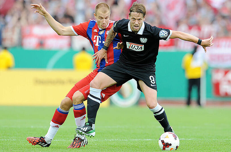 Holger Badstuber (l.) gab nach 624 Tagen sein Pflichtspiel-Comeback beim FC Bayern