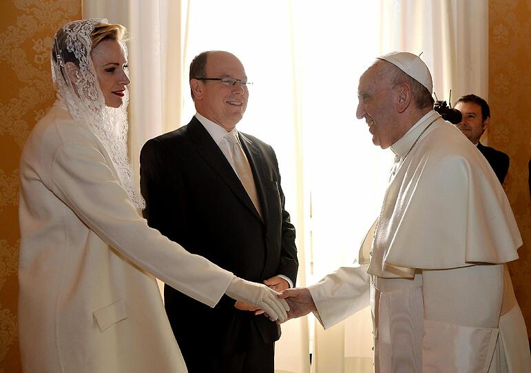 Papst Franziskus hat Fürst Albert II. und Charlene von Monaco zu einer Privataudienz in den Vatikan eingeladen.