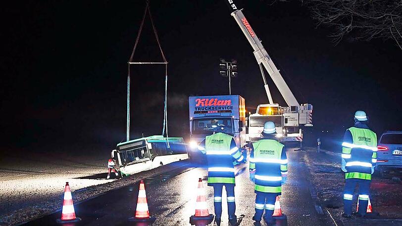 Sechs Stunden dauerte die schwierige Bergung an.