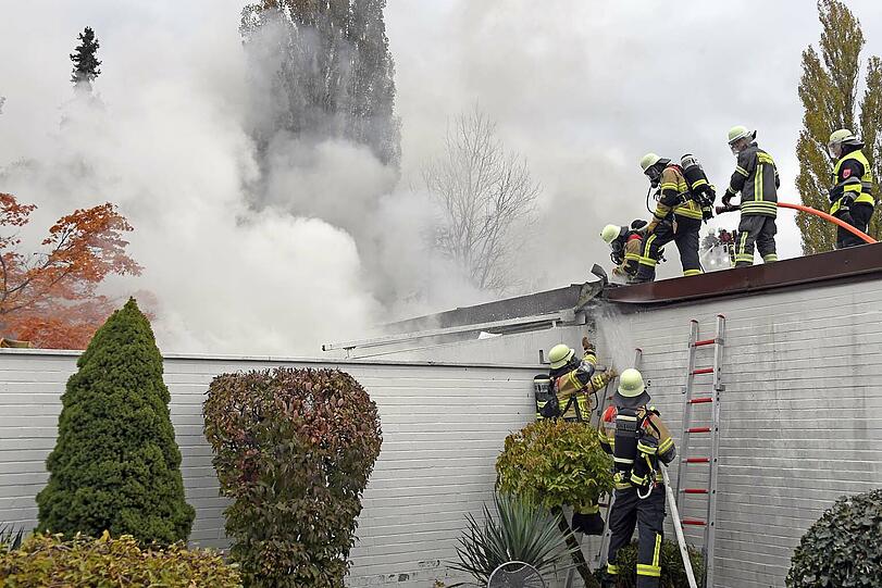 Die Bilder vom Feuerwehreinsatz in Ottobrunn.
