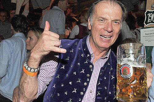 Rockt auf der Wiesn: Schauspieler Wolfgang Fierek.