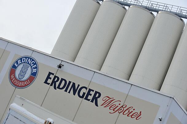 Silos auf dem Gelände der Privatbrauerei Erdinger Weißbräu. (Archivbild) Silos auf dem Gelände der Privatbrauerei Erdinger Weißbräu. (Archivbild)