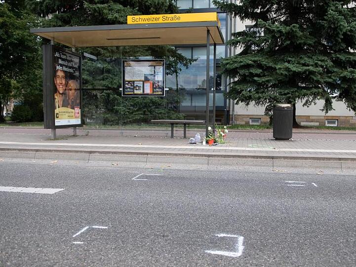 Der Junge war auf der Budapester Straße in Richtung Zentrum von einem Auto angefahren worden.