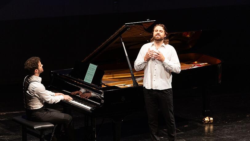 Konstantin Krimmel und der Pianist Ammiel Bushakevitz.