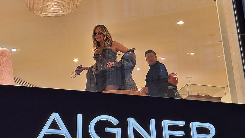 Heidi Klum im ersten Stock des Aigner-Stores in der Theatinerstra&szlig;e in M&uuml;nchen