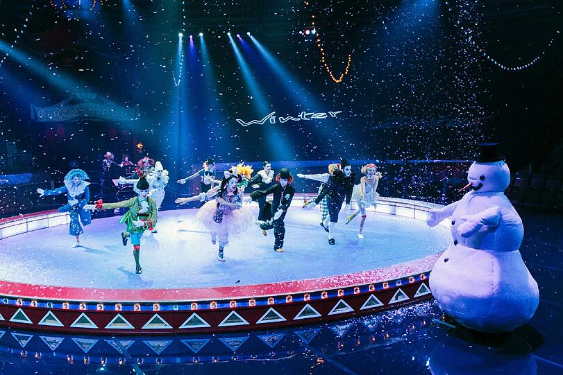 Das Ballett-Ensemble in der Manege