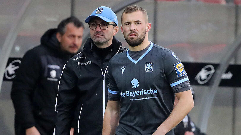 Felix Weber (rechts) kommt unter Michael Köllner (links) nicht zum Zug.