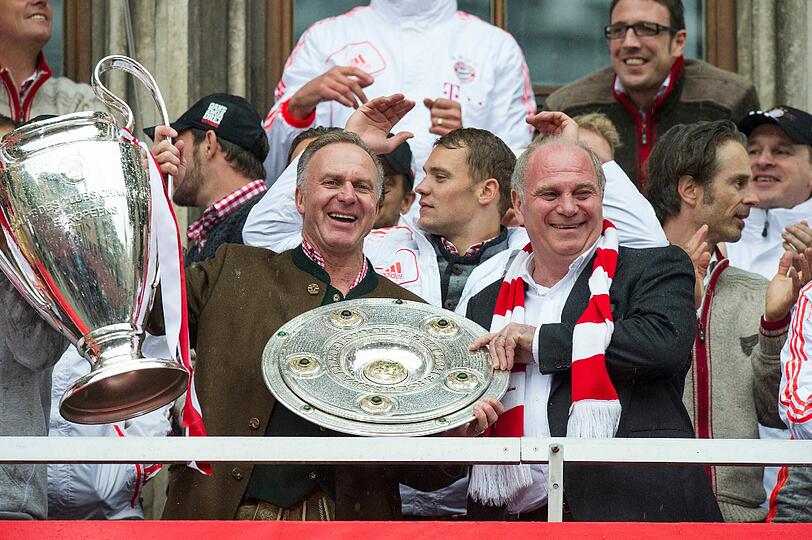 Mia san Triple. Die Bilder von der Bayern-Siegesfeier auf dem Rathaus-Balkon.