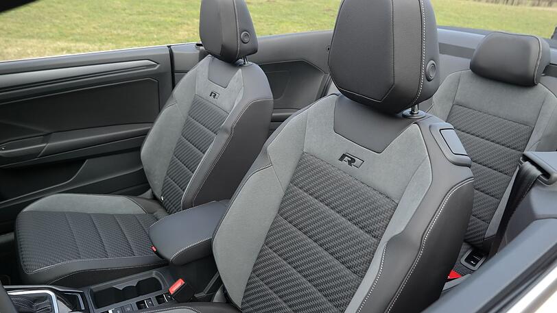 Die Sportsitze der Version R-Line sorgen im neuen Cabrio für guten Seitenhalt.