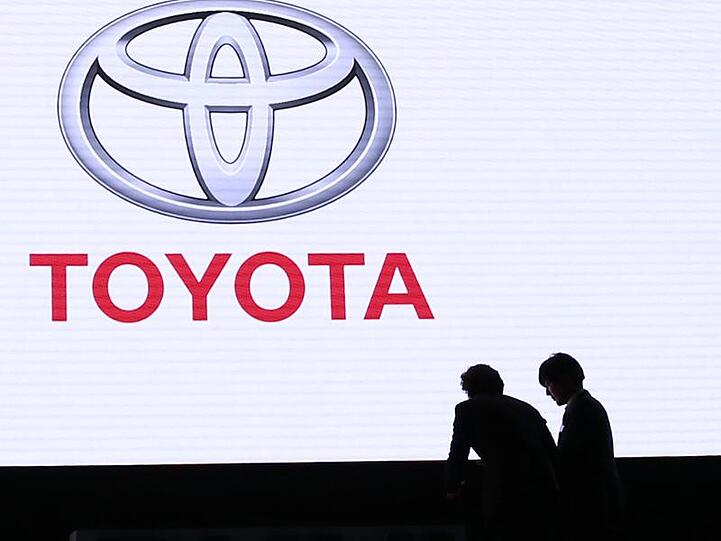 Große Rückrufaktion bei Toyota: 2,9 Millionen der betroffenen Autos der Modelle Corolla und Avalon entfallen auf Nord-, Mittel und Südamerika.
