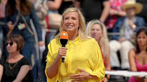 Andrea Kiewel am Sonntag im "ZDF Fernsehgarten".