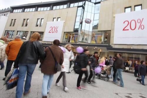 Von wegen Krise: 100.000 Kunden stürmten am verkaufsoffenen Sonntag die Nürnberger Innenstadt.