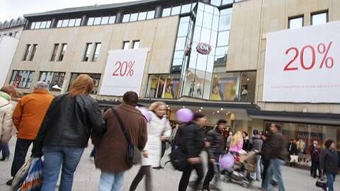 Von wegen Krise: 100.000 Kunden stürmten am verkaufsoffenen Sonntag die Nürnberger Innenstadt.