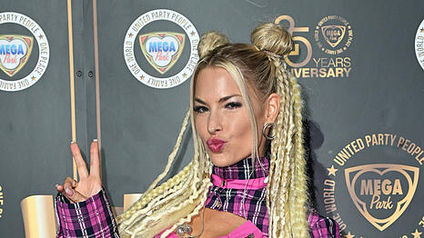 Isi Gl&uuml;ck ist am Ballermann zu Hause &ndash; und in der aktuellen DSDS-Staffel als Jurorin zu sehen. Wie tickt sie privat?