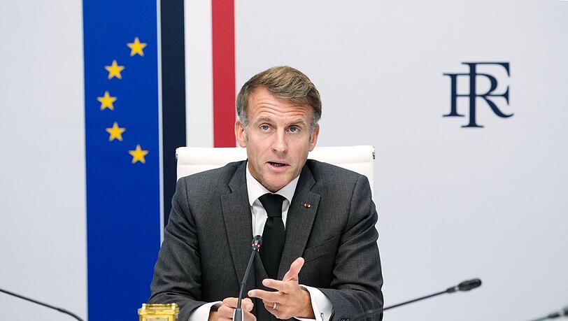 Pr&auml;sident Emmanuel Macron m&ouml;chte wieder Ruhe in Frankreich einkehren lassen.