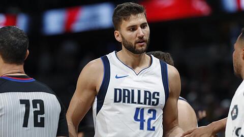 Maxi Kleber spricht sich für einen Saisonabbruch aus.