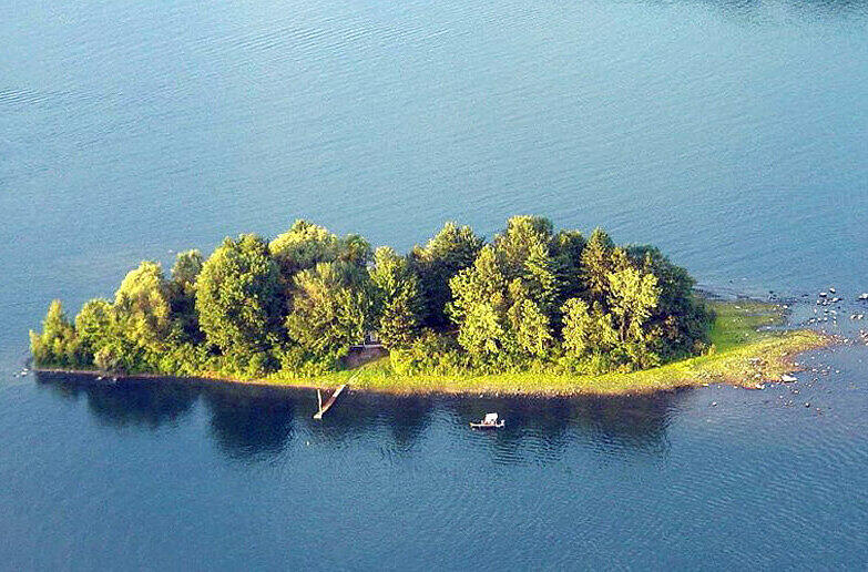 Nipmuc Island: Laut Tchibo eine "bezaubernde Insel zwischen New York City und Boston". Preis: 236.000 Euro.