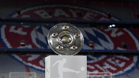 Holt sich der FC Bayern die elfte Meisterschaft in Serie oder kann Borussia Dortmund diese Saison den Rekordmeister ärgern? Die spannendsten Entscheidungen des 34. Spieltags der letzten Jahre. (Archivbild)