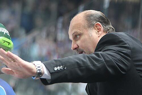 Treibt seine Eistiger an: Nürnbergs Erfolgscoach und &bdquo;DEL-Trainer des Jahres&ldquo; Benoit Laporte.