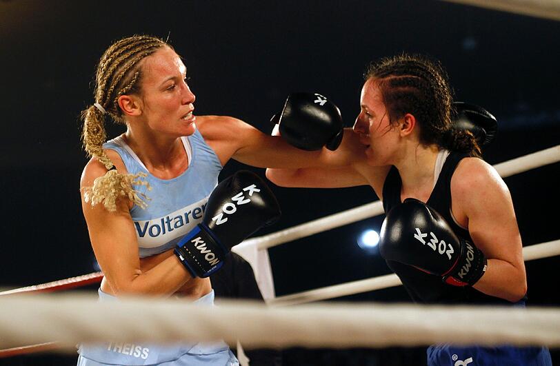 Bleibt weiterhin ungeschlagen: Kickbox-Weltmeisterin Christine Theiss gewann gegen Olja Zerajic