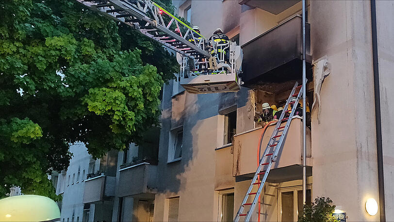 Die Feuerwehr konnte den Brand auf dem Balkon löschen.