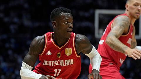 Dennis Schröder trägt einem Bericht zufolge bei der Olympia-Eröffnungsfeier in Paris die deutsche Fahne.