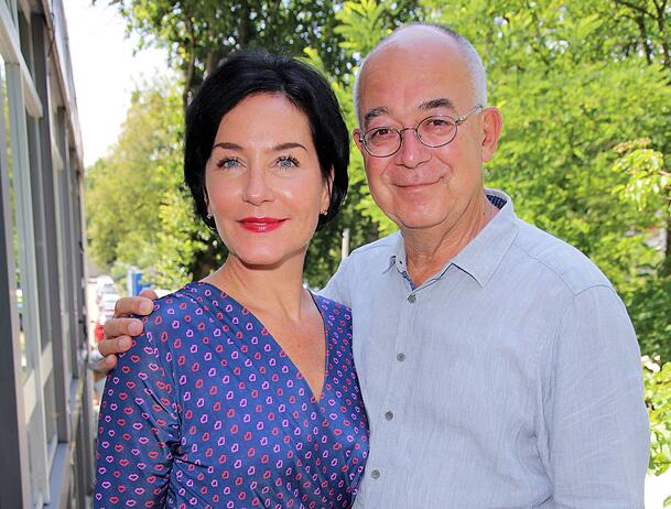 Marisa Burger an der Seite ihres "Rosenheim-Cops"-Kollegen Alexander Duda. Mit seiner Schwester Solveig startete Burger jetzt ein Podcast-Projekt.