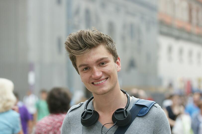 Ok, das war zweimal ein klares Nein. Dann fragen wir mal einen Mann. Was sagt Student Axel (20)?