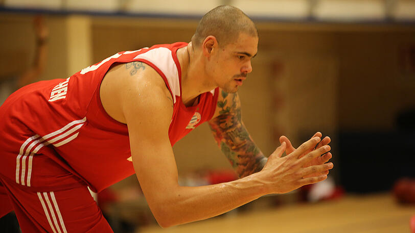Idyllisch - und schweißtreibend: Die Bayern-Basketballer im Trainingslager.