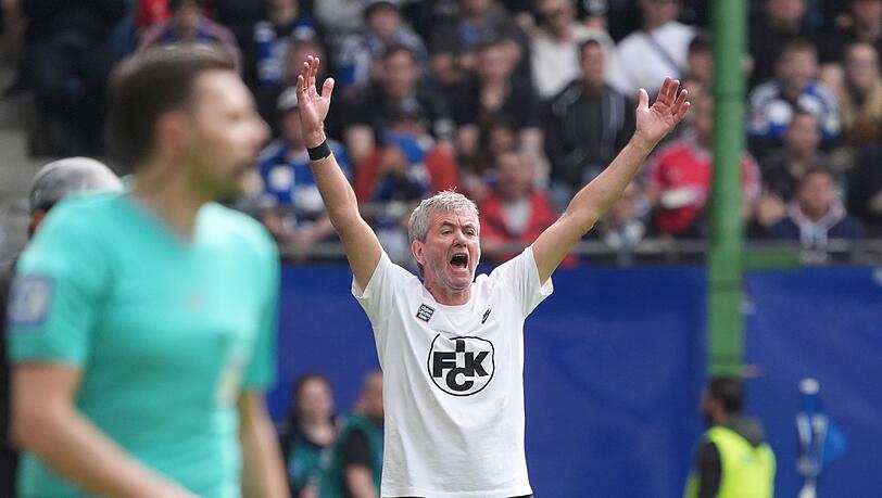 Kaiserslauterns Trainer Friedhelm Funkel will den Abstieg in die 3. Liga vermeiden.