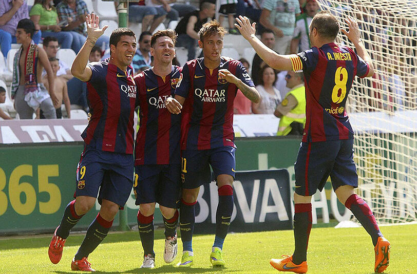 Stimmten sich mit einem Schützenfest auf die Bayern ein: Luis Suarez, Lionel Messi, Neymar und Andres Iniesta vom FC Barcelona.