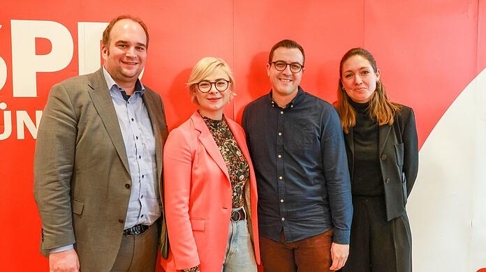 Das Münchner SPD-Team für Berlin (von links nach rechts): der Abgeordnete Sebastian Roloff (41), Krankenschwester Seija Knorr-Köning (30), Politikwissenschaftler David Rausch (30) und die Ökonomin Philippa Sigl-Glöckner (34).