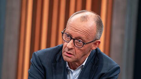 Kanzler Merz warnt, der Iran d&uuml;rfe nicht in den Besitz von Atomwaffen gelangen.