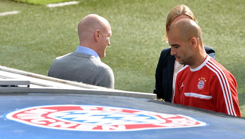 Am Dienstagabend baten Sportdirektor Matthias Sammer (l.) und Trainer Pep Guardiola zur abschließenden Trainingseinheit vor dem Halbfinale in der Champions League gegen Real Madrid.
