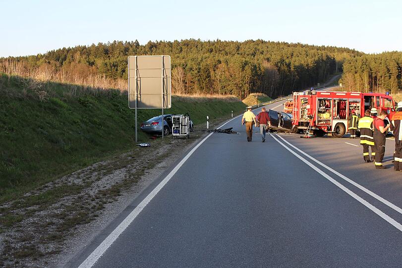 Bei dem Horror-Crash auf der B20 kam ein Mann ums Leben.