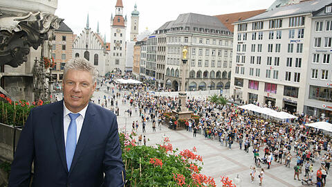 "Ich bin sehr gerne Oberbürgermeister von München": Dieter Reiter (SPD) auf dem Rathausbalkon vor seinem Dienstzimmer.