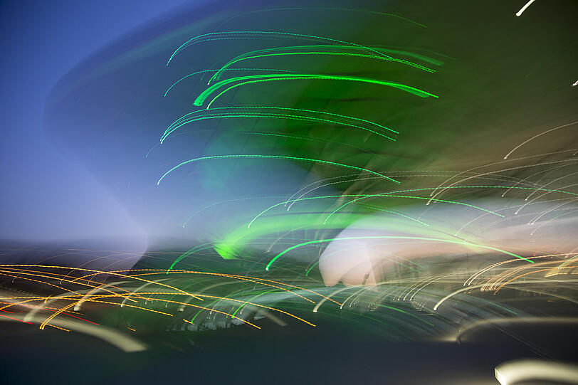 Der BMW-Welt steht das "Greening" zum St. Patrick's Day auf jeden Fall gut.